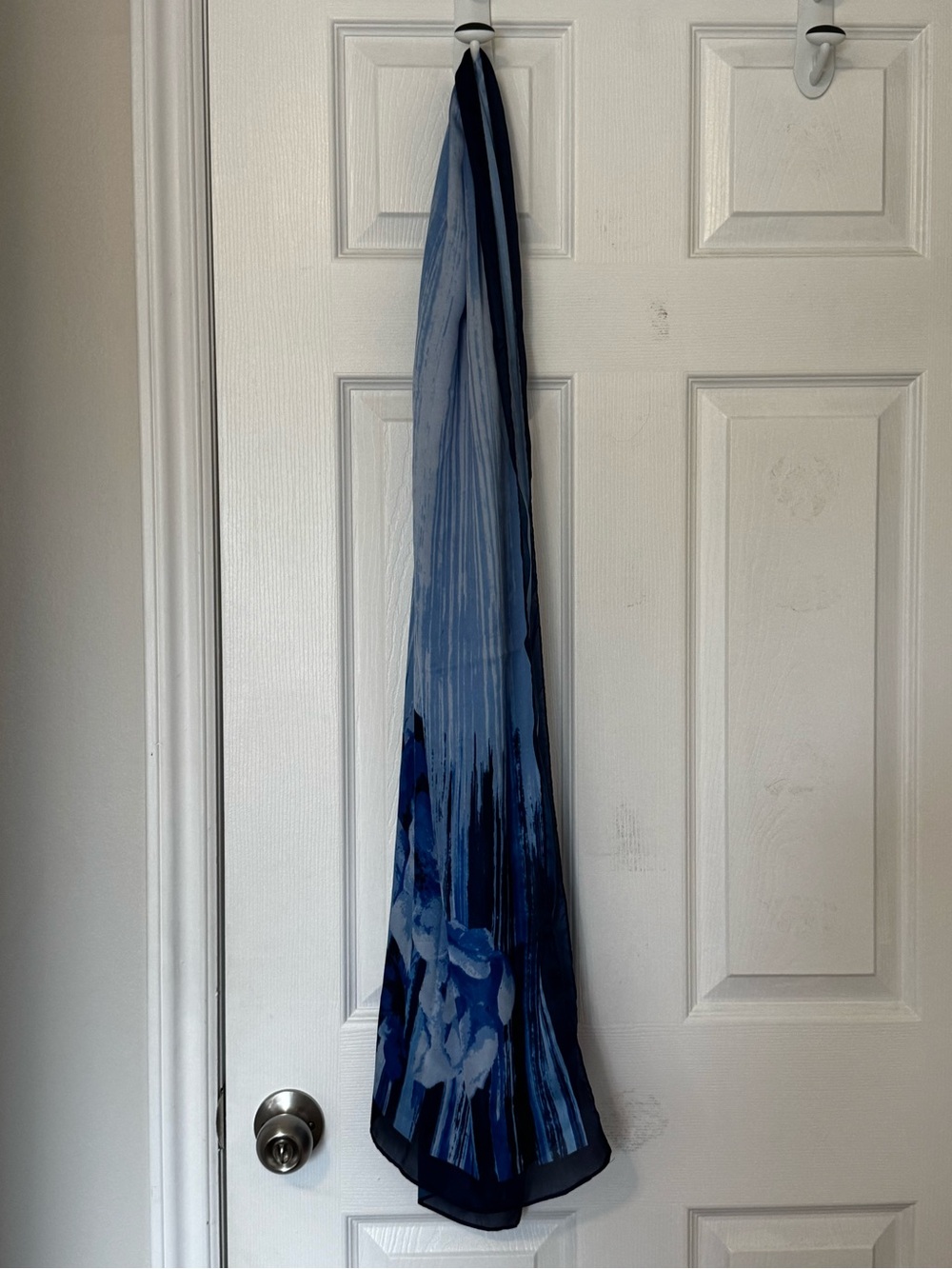 Blue Gradient Scarf with Roses - Picture 4 of 4
